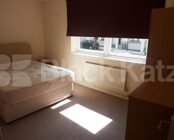 			2 Bedroom, 1 bath, 1 reception Flat			 Bloomfield Villas, WARWICK AVENUE